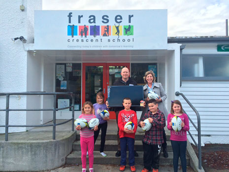 Fraser Crescent School Principal John Channer was thrilled to receive a new 32” Panasonic TV and 27 rugby balls after he won the CrestClean competition at the New Zealand Principal’s Federation Conference.