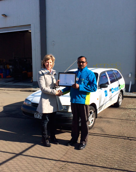 Hutt Valley franchisee Chandra Narayan was presented with his 5 year Long Service Award by Hutt Valley/Wairarapa Regional Manager Clare Menzies.
