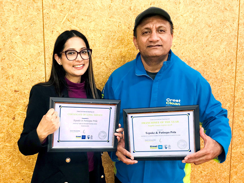 Tepuke Pola receives his award from Shareen Raj, CrestClean’s Palmerston North / Kapiti Coast Regional Manager.