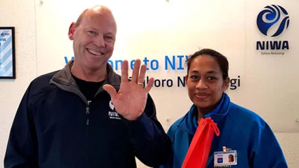 Newlywed reunited with wedding ring thanks to CrestClean