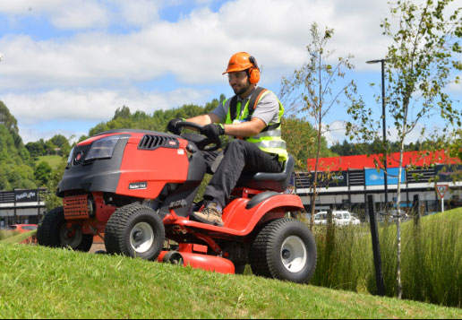 Property caretaking lawn mowing service – CrestClean grounds maintenance