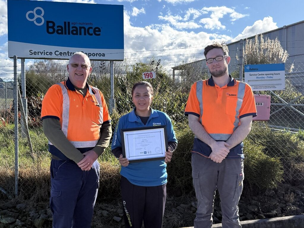 Ballance Reporoa recognises Bernadeth’s outstanding service and commitment